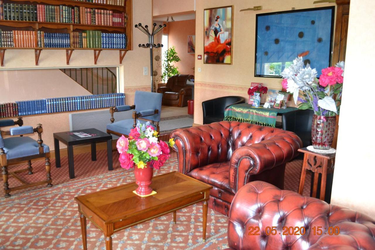 Hotel Le Castel Brissac-Quince Eksteriør bilde