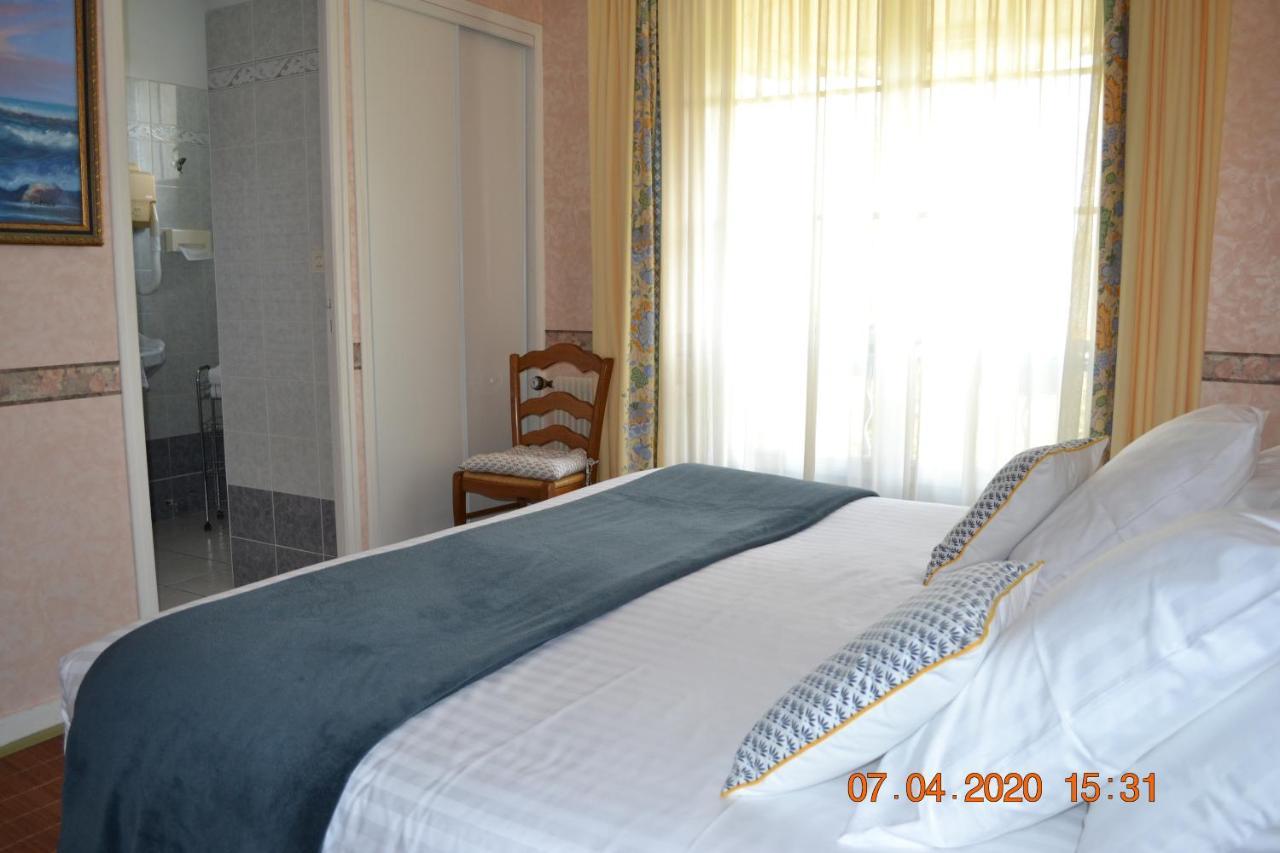 Hotel Le Castel Brissac-Quince Eksteriør bilde